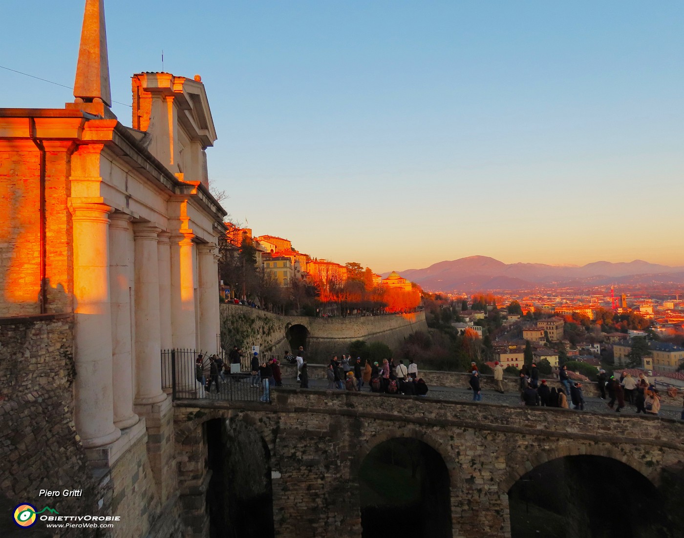 67 Porta San Vigilio al tramonto.JPG